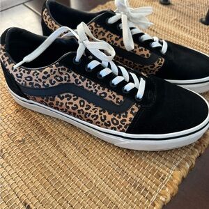 Vans Women's Leopard Print Sneakers - Black and Tan. Size 10.  Only tried on